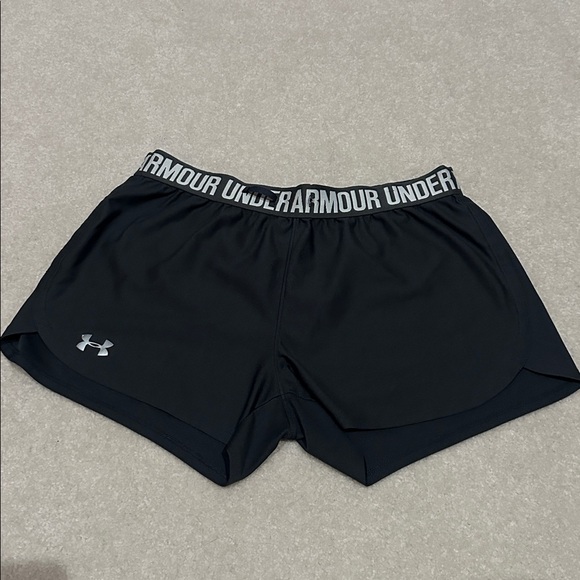 Under Armour Black Performance Shorts - Picture 1 of 1